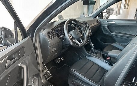 Volkswagen Tiguan II, 2023 год, 4 131 855 рублей, 10 фотография