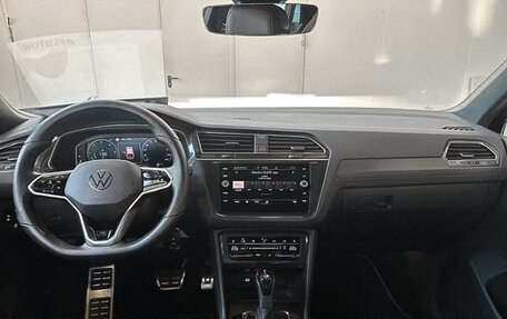 Volkswagen Tiguan II, 2023 год, 4 131 855 рублей, 12 фотография