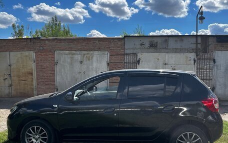 Renault Sandero II рестайлинг, 2014 год, 812 000 рублей, 3 фотография