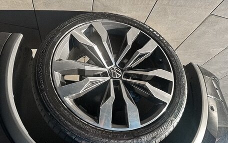 Volkswagen Tiguan II, 2023 год, 4 131 855 рублей, 26 фотография