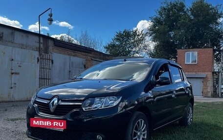 Renault Sandero II рестайлинг, 2014 год, 812 000 рублей, 2 фотография
