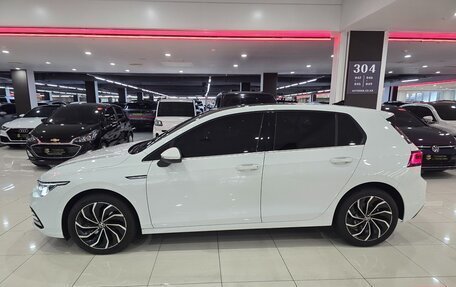 Volkswagen Golf VIII, 2023 год, 2 290 000 рублей, 3 фотография