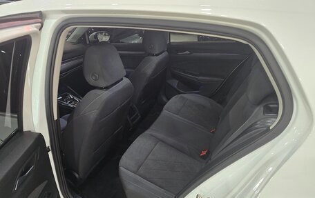 Volkswagen Golf VIII, 2023 год, 2 290 000 рублей, 12 фотография