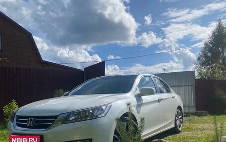 Honda Accord IX рестайлинг, 2013 год, 1 430 000 рублей, 1 фотография