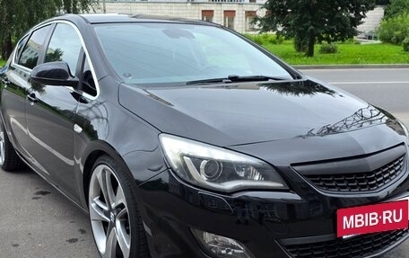Opel Astra J, 2010 год, 850 000 рублей, 2 фотография