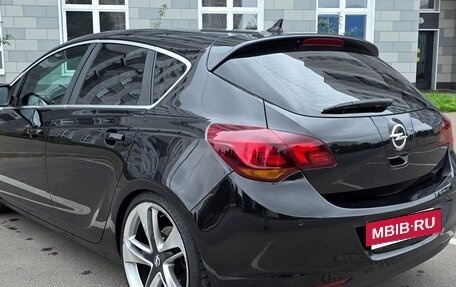 Opel Astra J, 2010 год, 850 000 рублей, 6 фотография