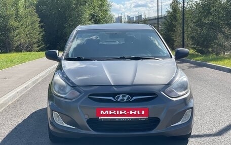 Hyundai Solaris II рестайлинг, 2013 год, 575 000 рублей, 3 фотография