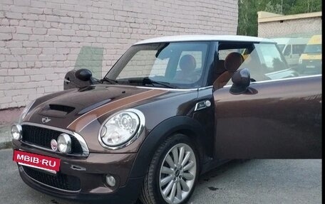 MINI Hatch, 2010 год, 900 000 рублей, 3 фотография