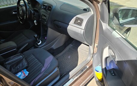 Volkswagen Polo VI (EU Market), 2015 год, 750 000 рублей, 18 фотография