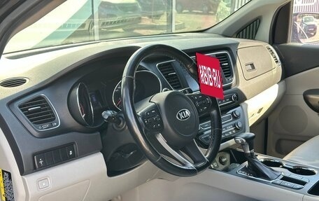 KIA Carnival III, 2019 год, 2 560 000 рублей, 15 фотография