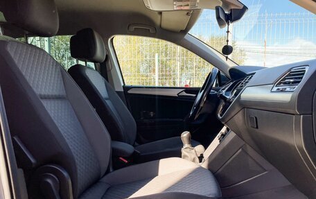 Volkswagen Tiguan II, 2019 год, 1 829 000 рублей, 14 фотография