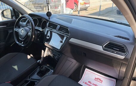 Volkswagen Tiguan II, 2019 год, 1 829 000 рублей, 15 фотография