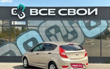 Hyundai Solaris II рестайлинг, 2013 год, 770 000 рублей, 3 фотография