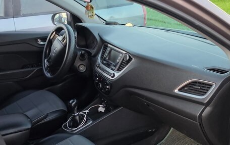 Hyundai Solaris II рестайлинг, 2018 год, 630 000 рублей, 6 фотография