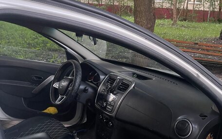 Renault Logan II, 2019 год, 407 000 рублей, 5 фотография