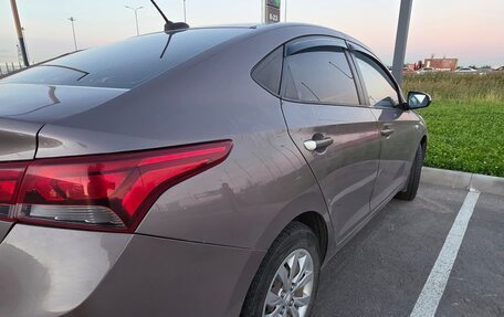Hyundai Solaris II рестайлинг, 2018 год, 630 000 рублей, 3 фотография