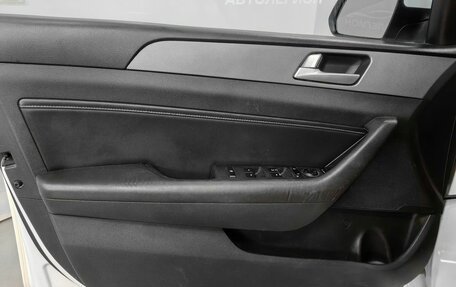 Hyundai Sonata VIII, 2019 год, 1 300 000 рублей, 16 фотография