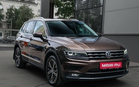 Volkswagen Tiguan II, 2017 год, 2 450 000 рублей, 3 фотография