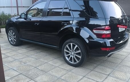 Mercedes-Benz M-Класс, 2009 год, 2 350 000 рублей, 2 фотография