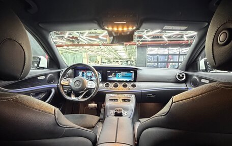 Mercedes-Benz E-Класс, 2019 год, 3 500 000 рублей, 3 фотография