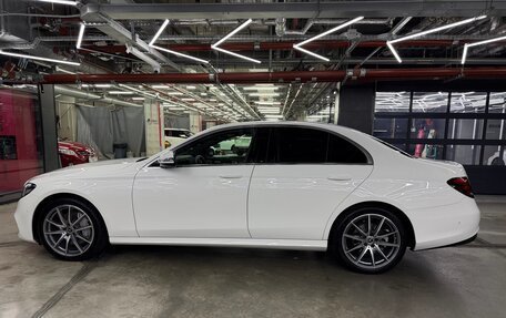 Mercedes-Benz E-Класс, 2019 год, 3 500 000 рублей, 16 фотография