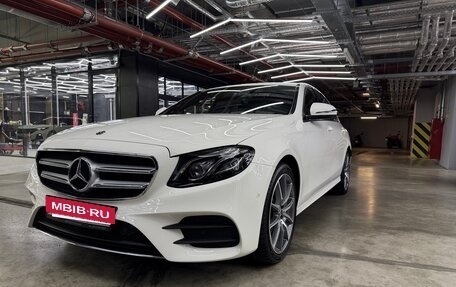 Mercedes-Benz E-Класс, 2019 год, 3 500 000 рублей, 18 фотография