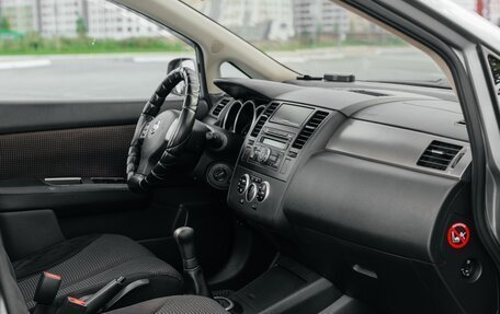 Nissan Tiida, 2011 год, 850 000 рублей, 25 фотография
