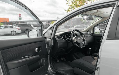 Nissan Tiida, 2011 год, 850 000 рублей, 28 фотография