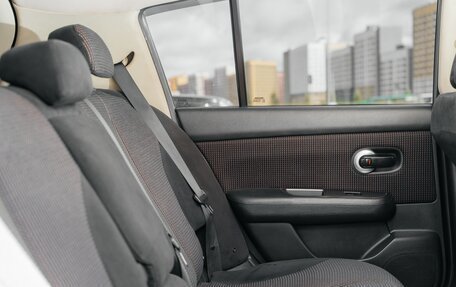 Nissan Tiida, 2011 год, 850 000 рублей, 39 фотография