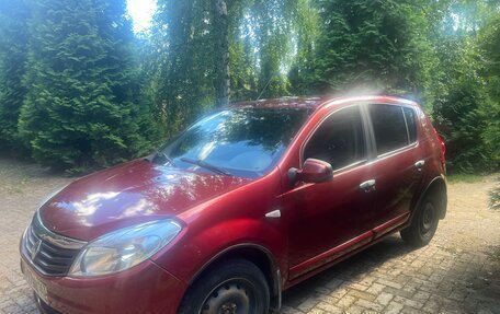 Renault Sandero I, 2011 год, 380 000 рублей, 2 фотография