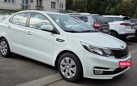 KIA Rio III рестайлинг, 2016 год, 950 000 рублей, 2 фотография
