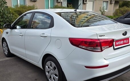 KIA Rio III рестайлинг, 2016 год, 950 000 рублей, 5 фотография