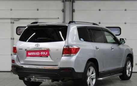 Toyota Highlander III, 2011 год, 2 287 000 рублей, 5 фотография