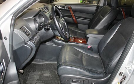 Toyota Highlander III, 2011 год, 2 287 000 рублей, 9 фотография