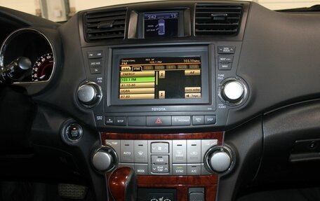 Toyota Highlander III, 2011 год, 2 287 000 рублей, 21 фотография