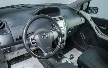 Toyota Yaris III рестайлинг, 2007 год, 619 000 рублей, 8 фотография