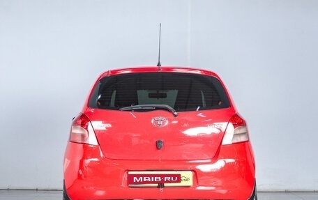 Toyota Yaris III рестайлинг, 2007 год, 619 000 рублей, 6 фотография