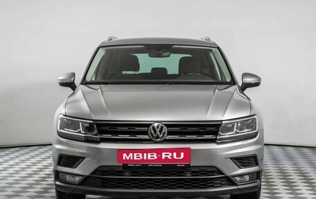 Volkswagen Tiguan II, 2018 год, 2 077 000 рублей, 2 фотография