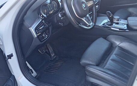 BMW 5 серия, 2019 год, 3 800 000 рублей, 11 фотография