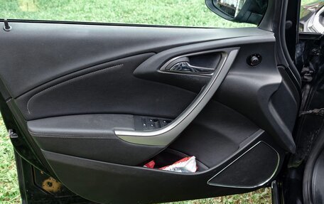 Opel Astra J, 2011 год, 650 000 рублей, 28 фотография