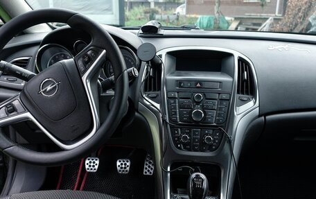 Opel Astra J, 2011 год, 650 000 рублей, 33 фотография