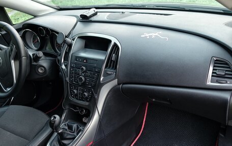 Opel Astra J, 2011 год, 650 000 рублей, 40 фотография