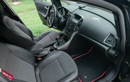 Opel Astra J, 2011 год, 650 000 рублей, 34 фотография