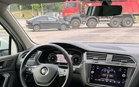 Volkswagen Tiguan II, 2018 год, 2 950 000 рублей, 9 фотография