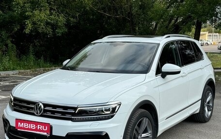 Volkswagen Tiguan II, 2018 год, 2 950 000 рублей, 8 фотография