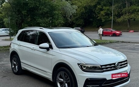 Volkswagen Tiguan II, 2018 год, 2 950 000 рублей, 3 фотография