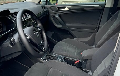 Volkswagen Tiguan II, 2018 год, 2 950 000 рублей, 12 фотография
