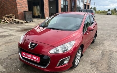 Peugeot 308 II, 2011 год, 530 000 рублей, 2 фотография