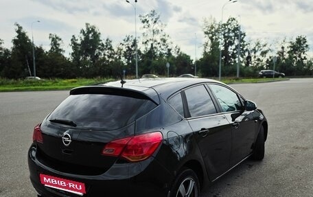 Opel Astra J, 2011 год, 419 000 рублей, 2 фотография