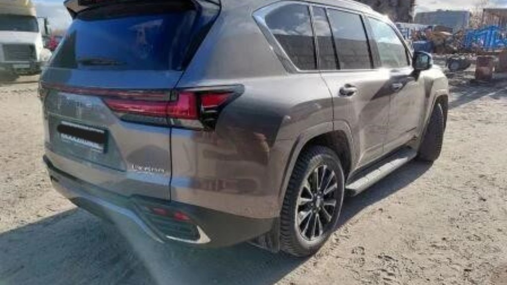 Lexus LX III рестайлинг 2, 2022 год, 13 550 000 рублей, 2 фотография